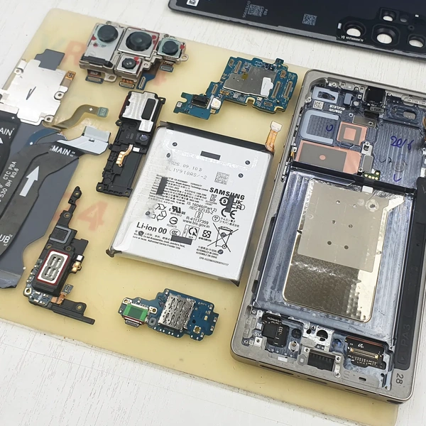 Samsung Galaxy S25 Ultra SM-S938