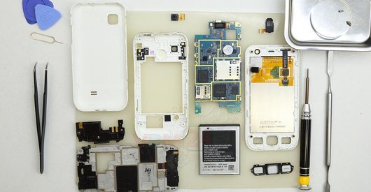 Como desmontar Samsung Wave 525 GT-S5250 por si mesmo