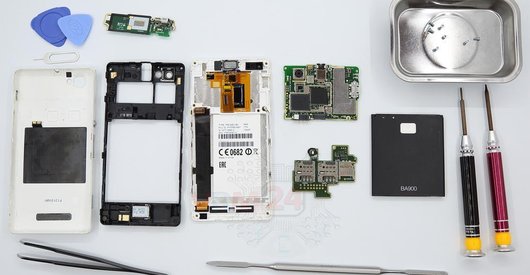 How to disassemble Sony Xperia M