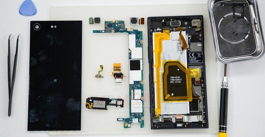 Como desmontar Sony Xperia XZ Premium por si mesmo