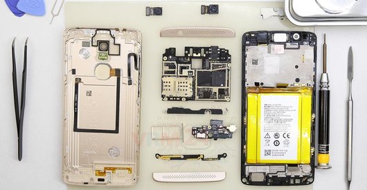 How to disassemble ZTE Axon 7 Mini