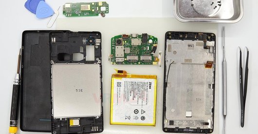How to disassemble ZTE Blade V2 Lite