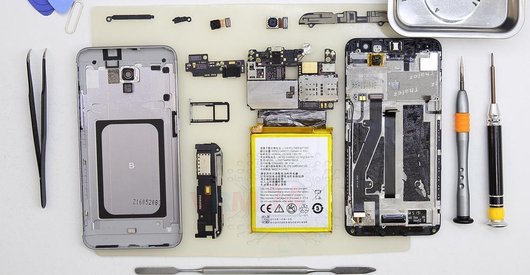 Cómo desmontar ZTE Blade V7