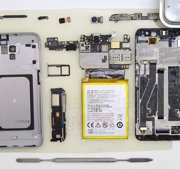 ZTE Blade V7