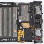Dans la coque intermédiaire