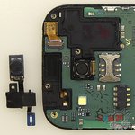 Remove the headphone port