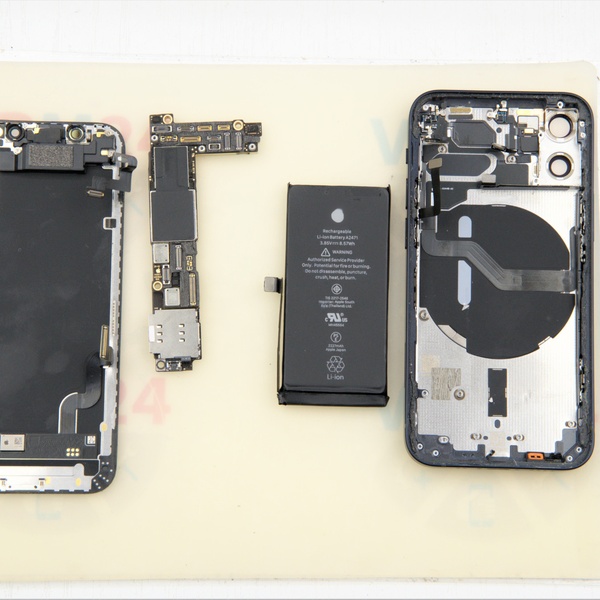 Apple iPhone 12 mini