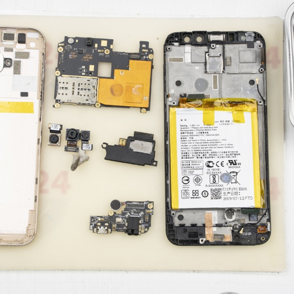 Asus ZenFone 4 Selfie Pro ZD552KL