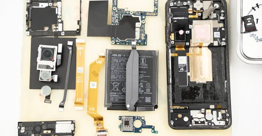 Como desmontar Asus Zenfone 10 por si mesmo