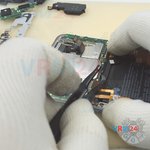 Отсоединяем печатную плату