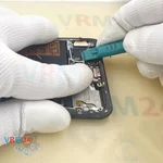 Отсоединяем коннекторы