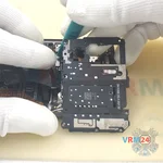 Отсоединяем коннектор