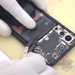 Отсоединяем коннектор аккумуляторной батареи