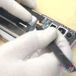 Déconnectez le connecteur de la batterie