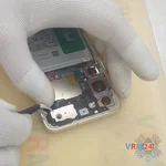Отсоединяем слуховой динамик