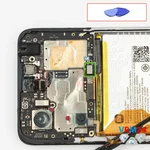 Отсоединяем коннектор аккумуляторной батареи