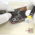 Отсоединяем коннектор аккумуляторной батареи