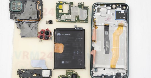 How to disassemble Huawei P40 Lite