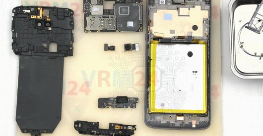 Como desmontar Motorola Moto E5 Plus XT1924 por si mesmo