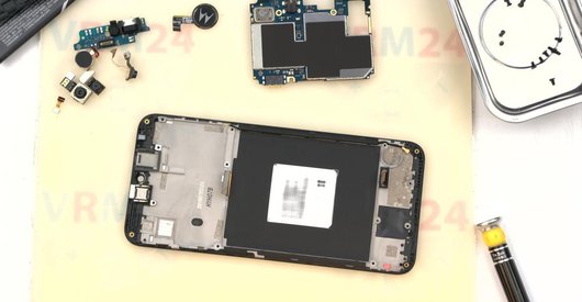 Cómo desmontar Motorola Moto E6 Plus XT2025