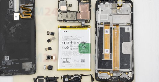 How to disassemble Oppo A9 (2020)