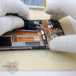 Отсоединяем межплатный шлейф