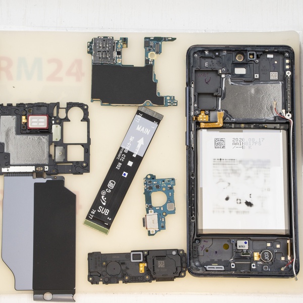 Samsung Galaxy S20 FE SM-G780