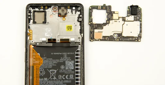 Como desmontar Xiaomi Poco M6 Pro por si mesmo