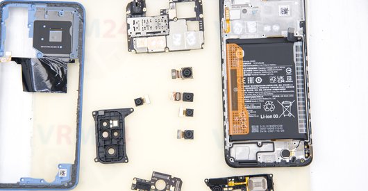 How to disassemble Xiaomi Redmi Note 11