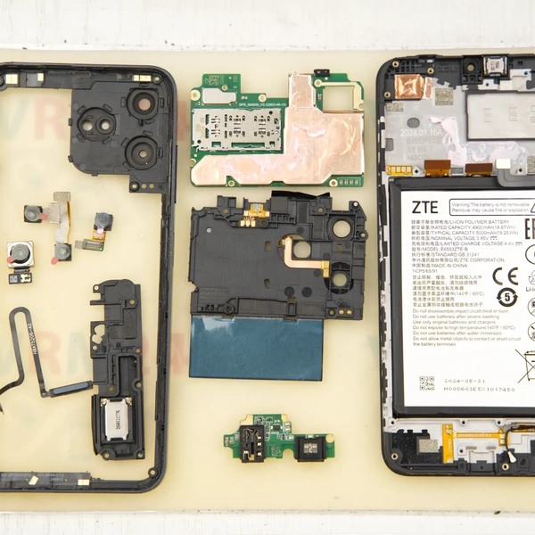 ZTE Blade V50 Design